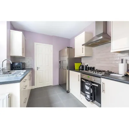 Modern Bright & Spacious. Ideal For City Up To 8 Apartamento