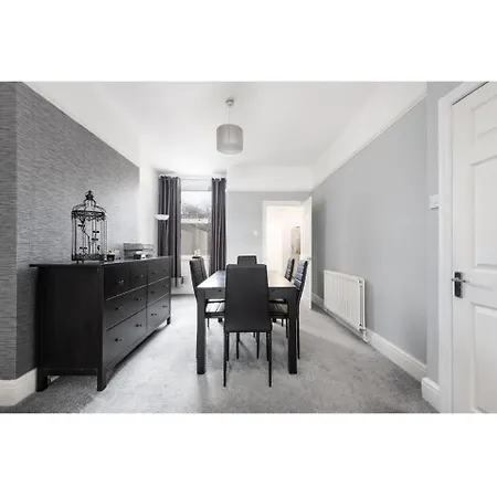 Apartment Modern Bright & Spacious. Ideal For City Up To 8 York